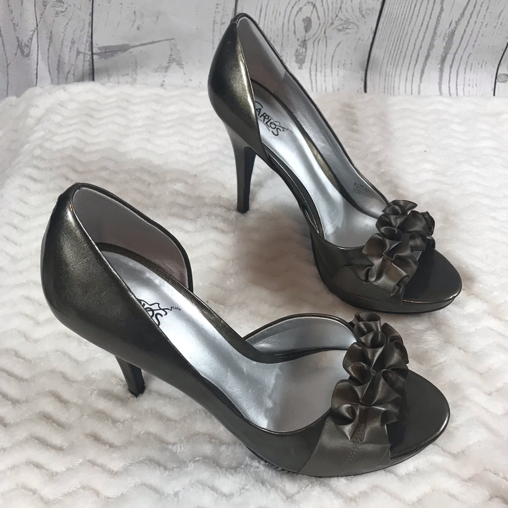 Carlos Santana “pretty” peep toe pump